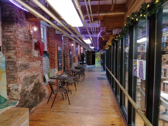 559 Main Street - Rt. 20 unit 202, Sturbridge, MA 01566