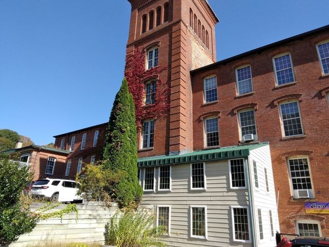 559 Main Street - Rt. 20 unit 202, Sturbridge, MA 01566