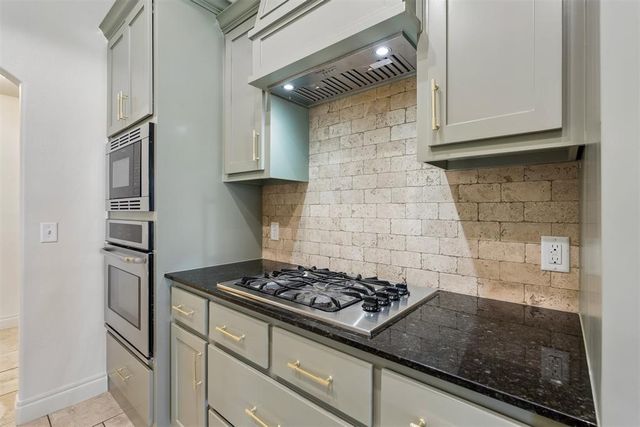 5613 St James Place, Oklahoma City, OK 73179