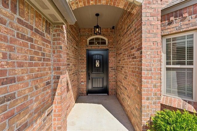 5613 St James Place, Oklahoma City, OK 73179