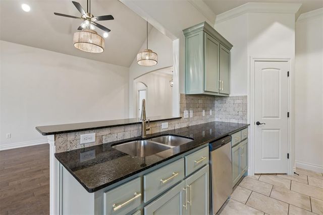 5613 St James Place, Oklahoma City, OK 73179