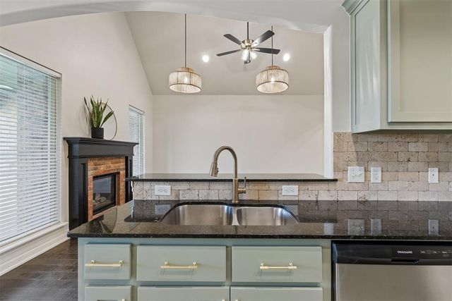 5613 St James Place, Oklahoma City, OK 73179