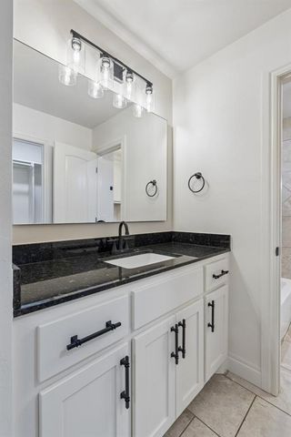 5613 St James Place, Oklahoma City, OK 73179