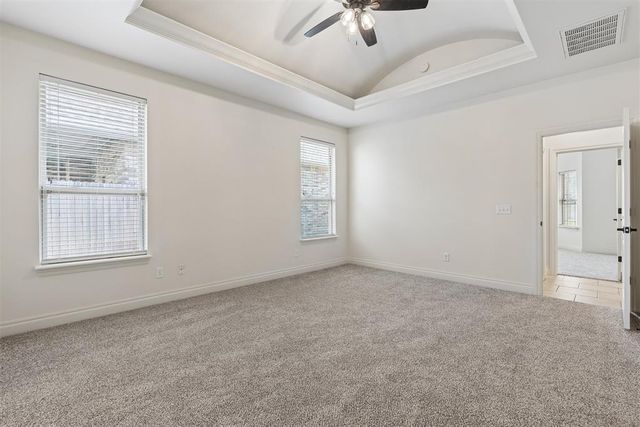 5613 St James Place, Oklahoma City, OK 73179