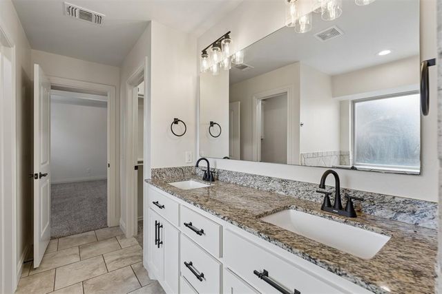 5613 St James Place, Oklahoma City, OK 73179