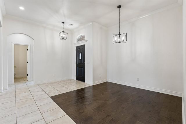 5613 St James Place, Oklahoma City, OK 73179