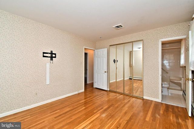 2390 LENHART RD, Colmar, PA 18915