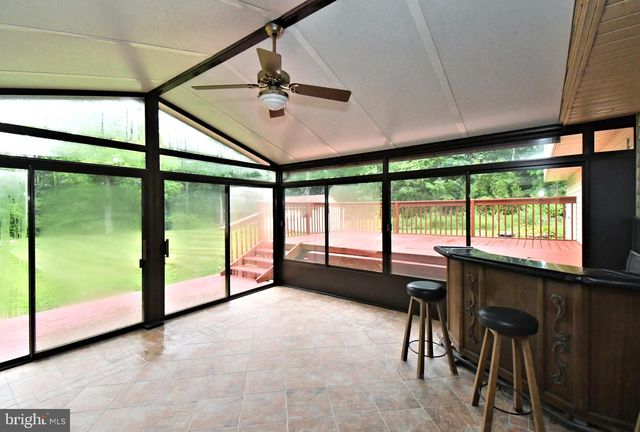 2390 LENHART RD, Colmar, PA 18915