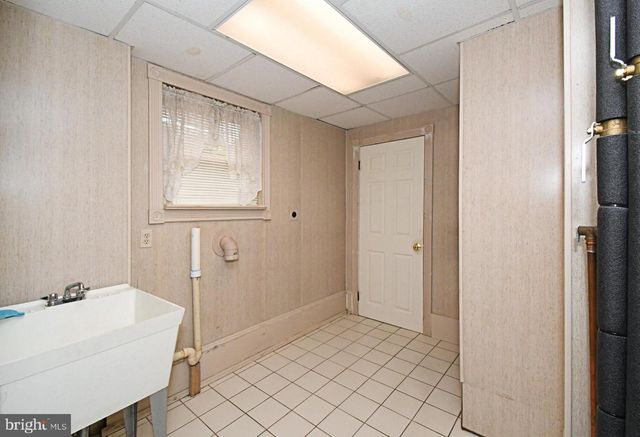 2390 LENHART RD, Colmar, PA 18915