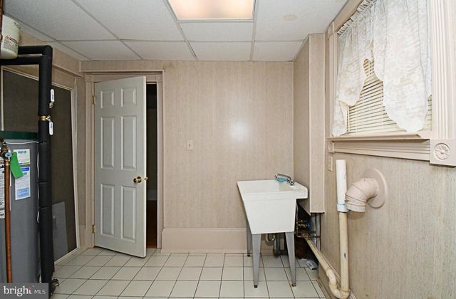 2390 LENHART RD, Colmar, PA 18915