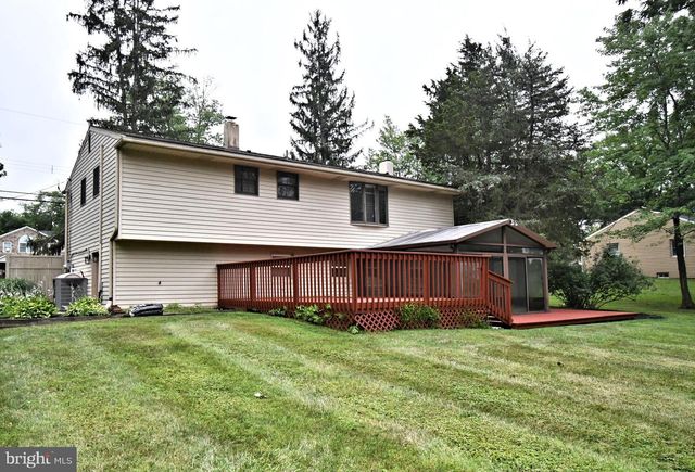 2390 LENHART RD, Colmar, PA 18915