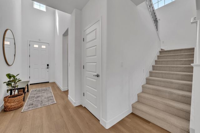 3225 Roslyn Ct, Folsom, CA 95630