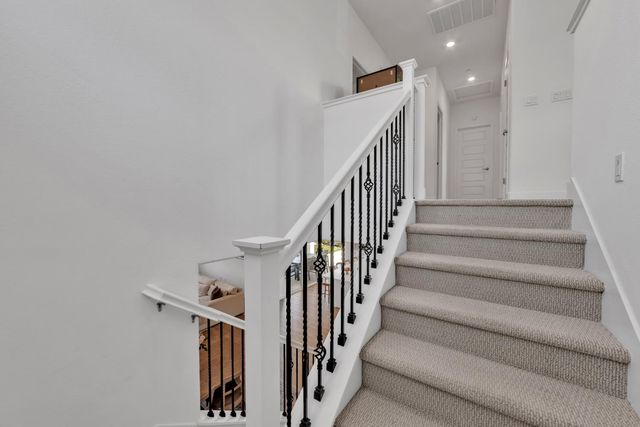 3225 Roslyn Ct, Folsom, CA 95630