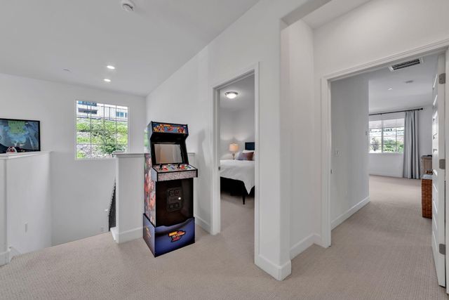3225 Roslyn Ct, Folsom, CA 95630