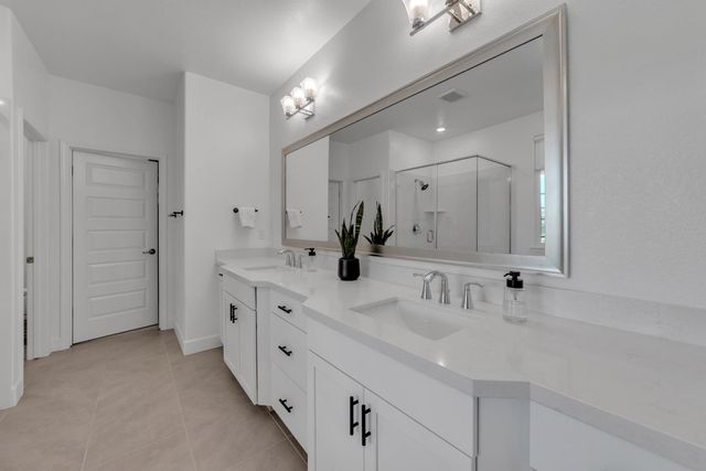 3225 Roslyn Ct, Folsom, CA 95630