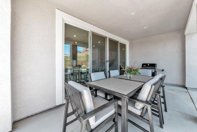3225 Roslyn Ct, Folsom, CA 95630
