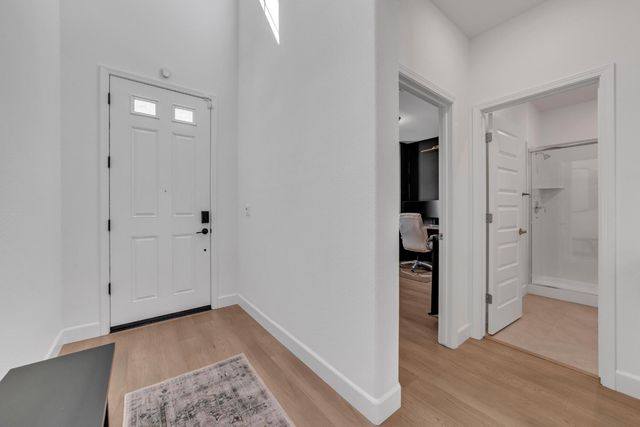 3225 Roslyn Ct, Folsom, CA 95630