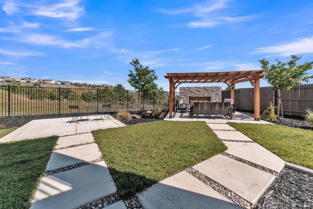 3225 Roslyn Ct, Folsom, CA 95630