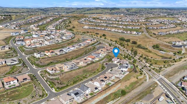 3225 Roslyn Ct, Folsom, CA 95630