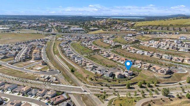 3225 Roslyn Ct, Folsom, CA 95630