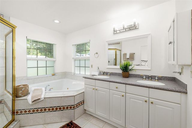 2908 W BALLAST POINT BOULEVARD, Tampa, FL 33611