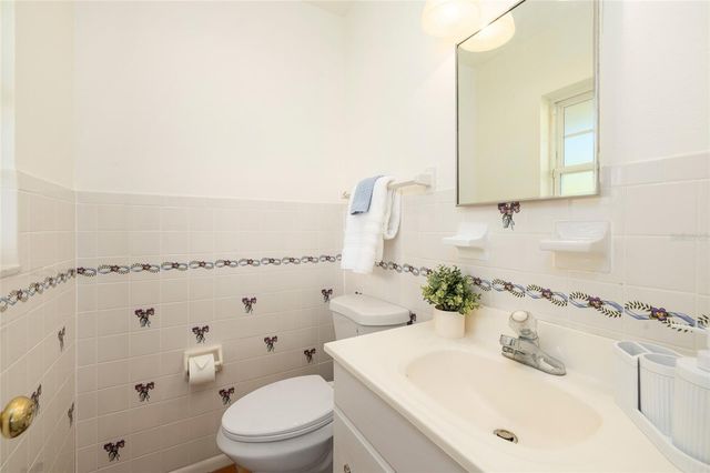 2908 W BALLAST POINT BOULEVARD, Tampa, FL 33611
