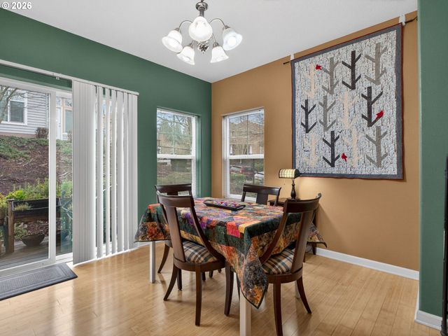 10813 Sw CANTERBURY Ln 104, Tigard, OR 97224