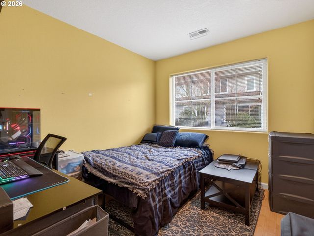 10813 Sw CANTERBURY Ln 104, Tigard, OR 97224