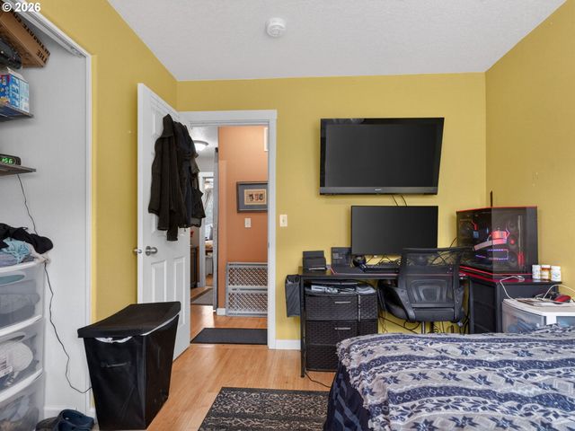 10813 Sw CANTERBURY Ln 104, Tigard, OR 97224