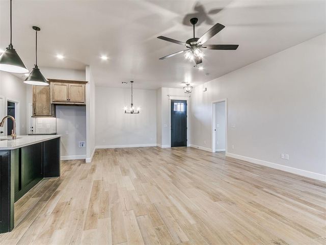 2111 Oakville Place, Norman, OK 73071