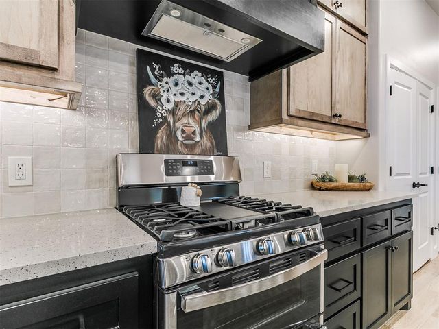 2111 Oakville Place, Norman, OK 73071