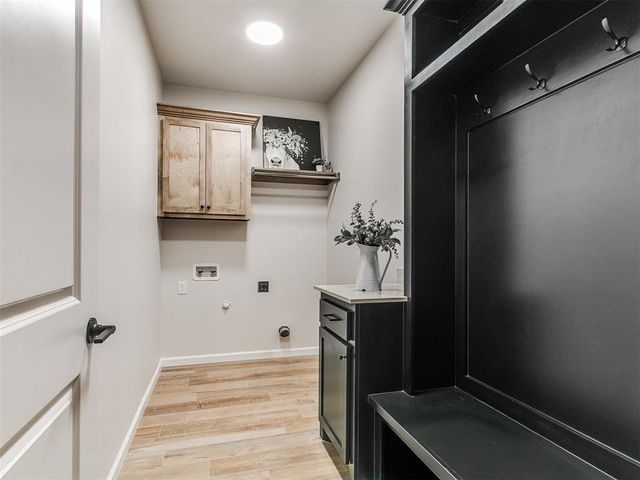 2111 Oakville Place, Norman, OK 73071