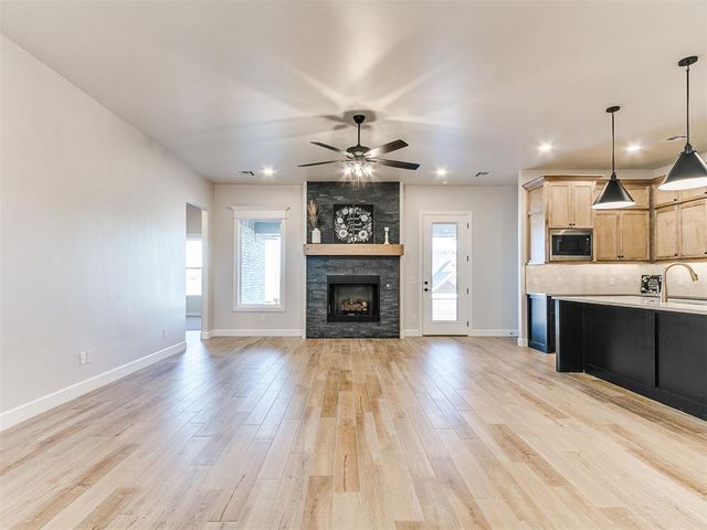 2111 Oakville Place, Norman, OK 73071