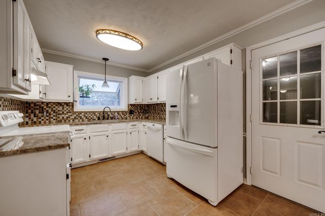 22 Sun Valley Drive, Cabot, AR 72023