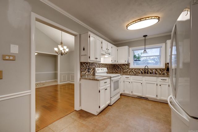 22 Sun Valley Drive, Cabot, AR 72023