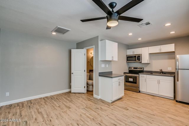 801 E Puget Avenue Apt 4, Phoenix, AZ 85020