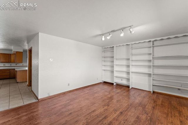 497 S Avenida Del Oro, Pueblo, CO 81007