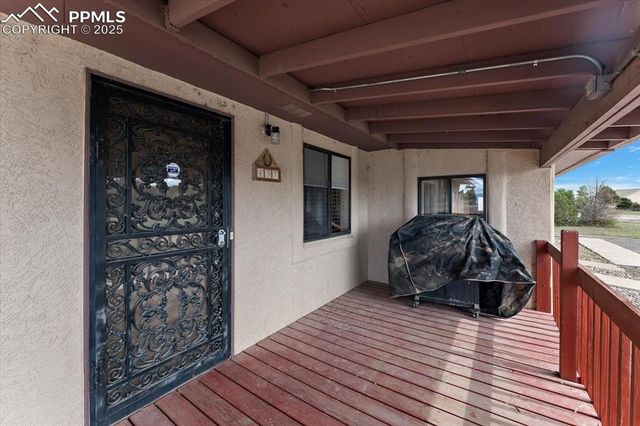 497 S Avenida Del Oro, Pueblo, CO 81007