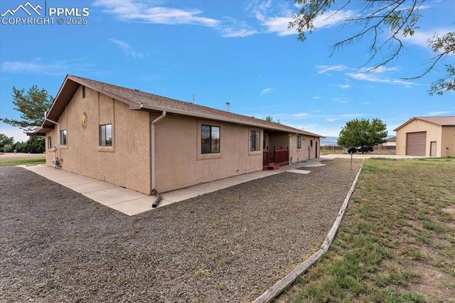 497 S Avenida Del Oro, Pueblo, CO 81007