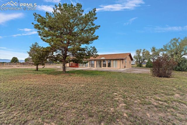 497 S Avenida Del Oro, Pueblo, CO 81007