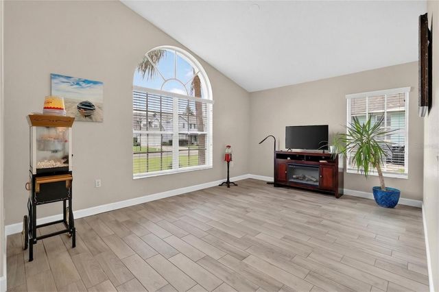 737 SANTA MARIA DRIVE, Winter Haven, FL 33884