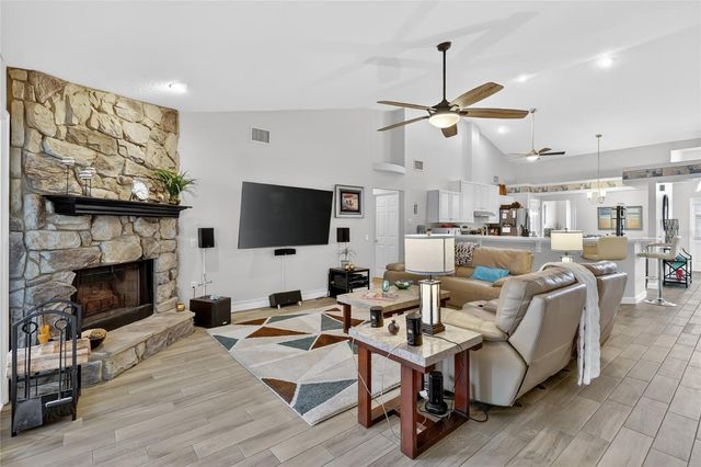 737 SANTA MARIA DRIVE, Winter Haven, FL 33884