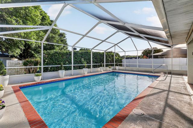 737 SANTA MARIA DRIVE, Winter Haven, FL 33884