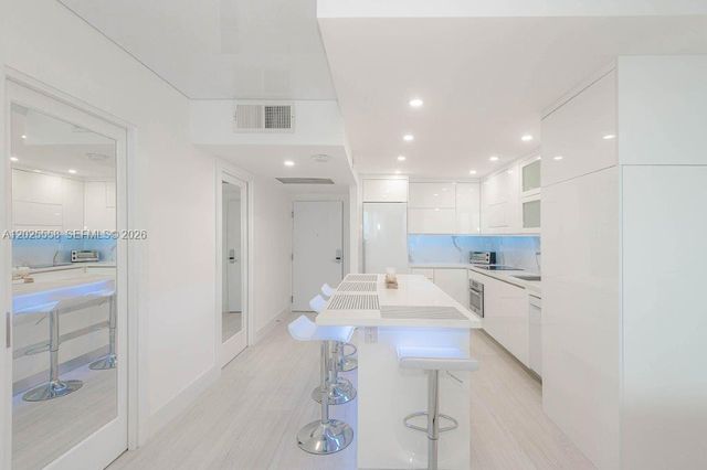 2301 Collins Avenue 811, Miami Beach, FL 33139