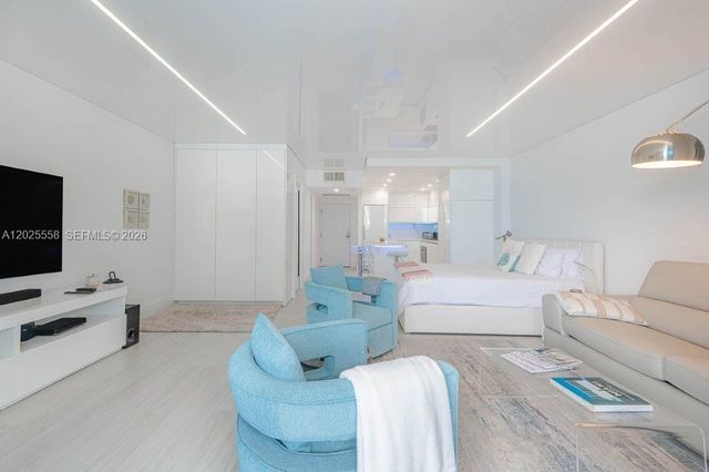 2301 Collins Avenue 811, Miami Beach, FL 33139