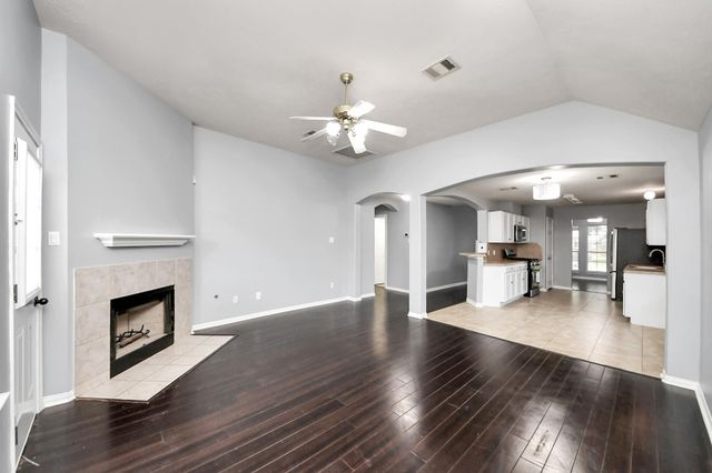3506 Evergreen Square Trail, Fresno, TX 77545