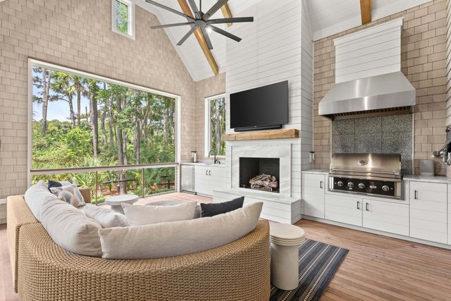 112 Raynor Lane, Kiawah Island, SC 29455