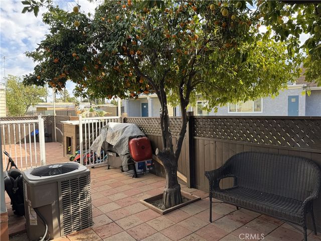 1025 S Riverside Avenue 66, Rialto, CA 92376