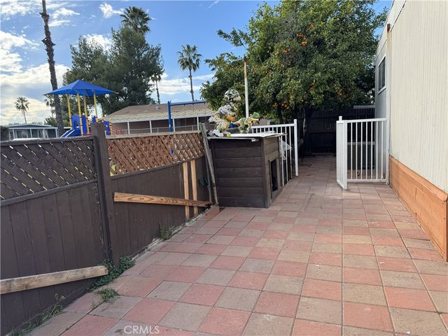 1025 S Riverside Avenue 66, Rialto, CA 92376