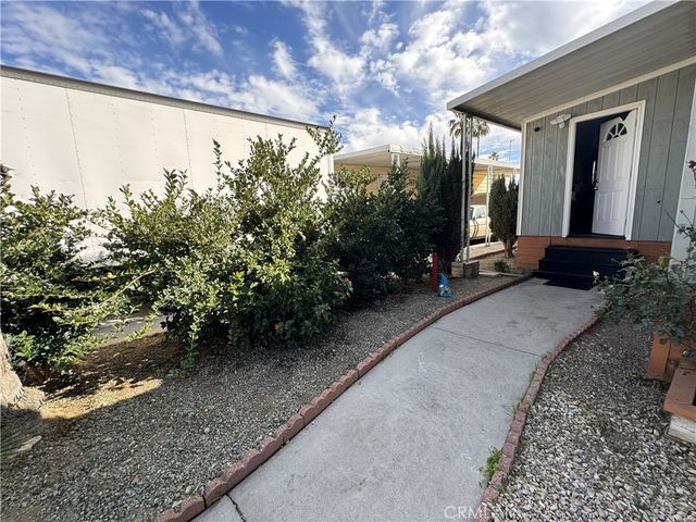 1025 S Riverside Avenue 66, Rialto, CA 92376